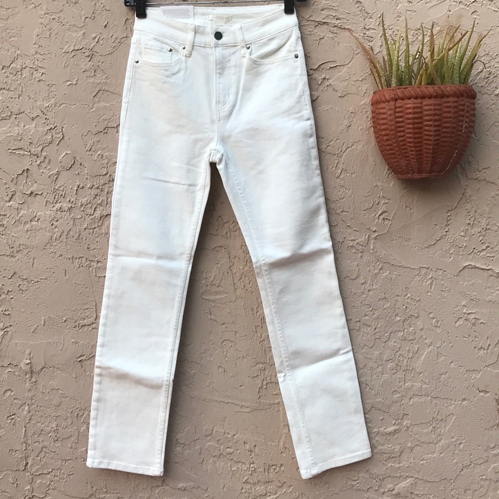 NWT Cute H&M White Cropped Jeans